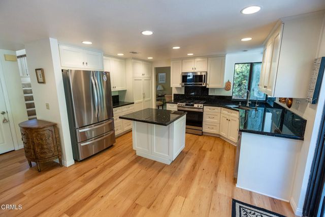 2596 Rikkard Drive, Thousand Oaks, CA 91362