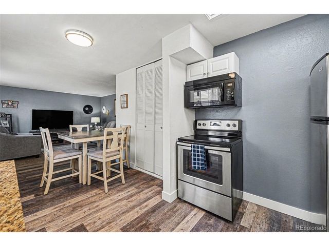3355 S Flower St 60, Lakewood, CO 80227