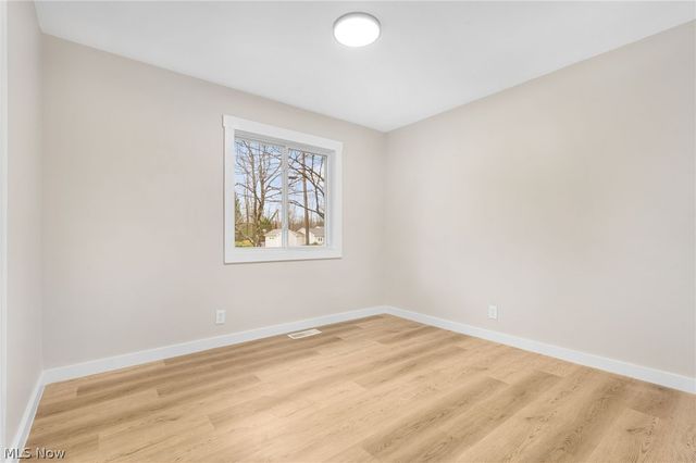 8304 Cedar Road, Chesterland, OH 44026