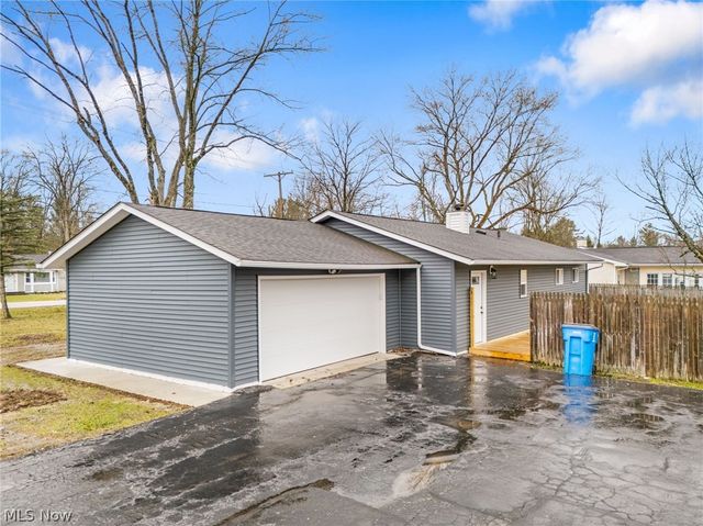 8304 Cedar Road, Chesterland, OH 44026