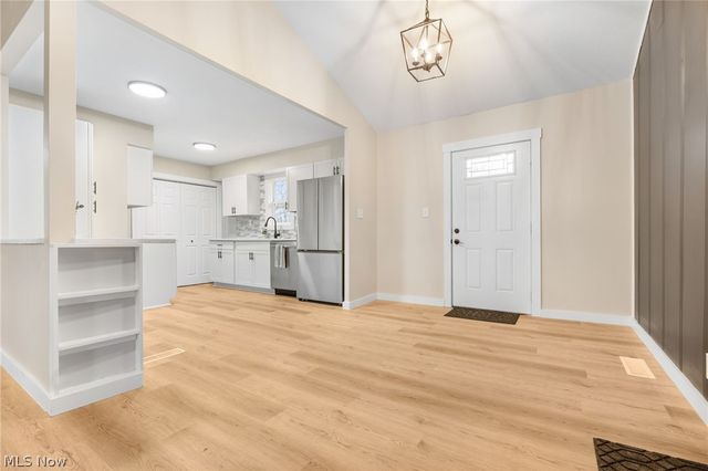 8304 Cedar Road, Chesterland, OH 44026