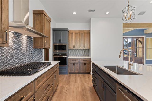 5601 Grey Hawk Lane, Longview, TX 75605