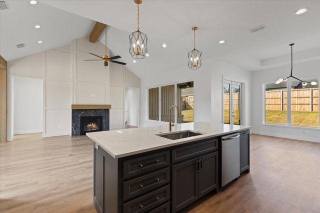 5601 Grey Hawk Lane, Longview, TX 75605