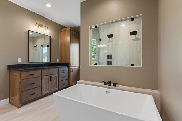 5601 Grey Hawk Lane, Longview, TX 75605