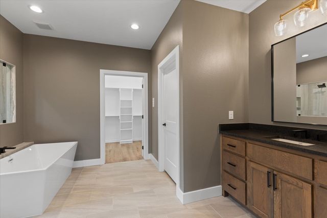 5601 Grey Hawk Lane, Longview, TX 75605