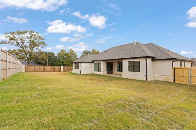 5601 Grey Hawk Lane, Longview, TX 75605