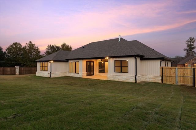 5601 Grey Hawk Lane, Longview, TX 75605