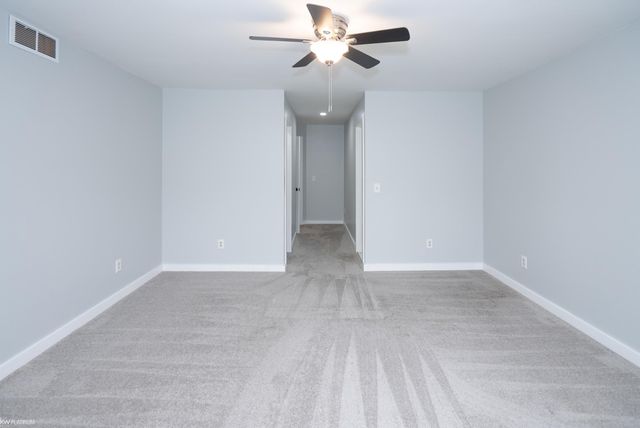 41058 W Rosewood Drive, Clinton Twp, MI 48038