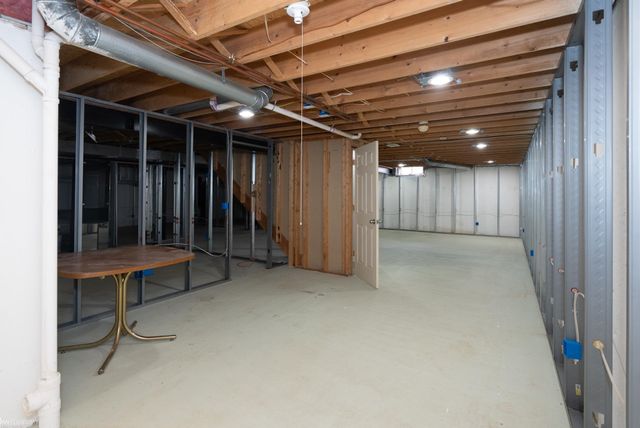 41058 W Rosewood Drive, Clinton Twp, MI 48038