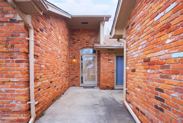 41058 W Rosewood Drive, Clinton Twp, MI 48038