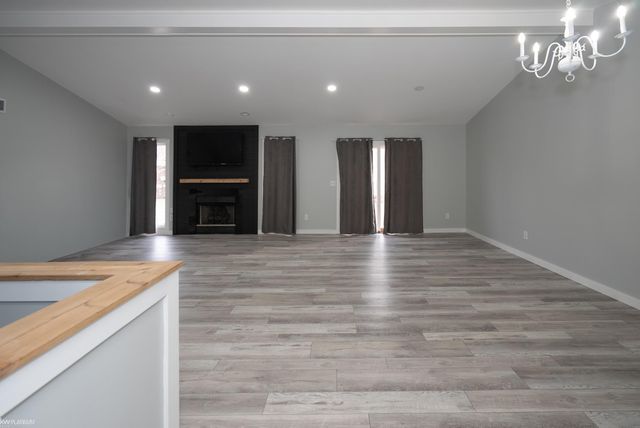 41058 W Rosewood Drive, Clinton Twp, MI 48038