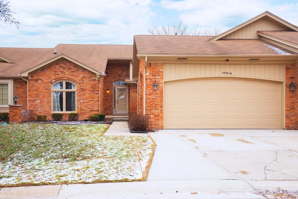 41058 W Rosewood Drive, Clinton Twp, MI 48038