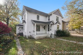 731 Village Street, Kalamazoo City, MI 49008