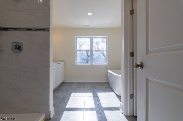 38 Avenue I, Monroe Twp., NJ 08831