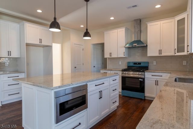 38 Avenue I, Monroe Twp., NJ 08831