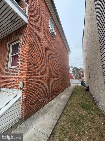 214 E WASHINGTON ST, Chambersburg, PA 17201