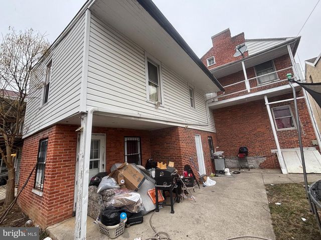 214 E WASHINGTON ST, Chambersburg, PA 17201