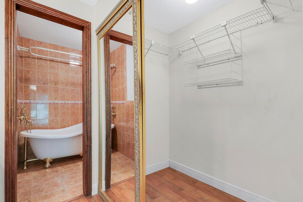 Image 21 of property listing at 13095 Belhaven Court 8, Wellington, FL 33414