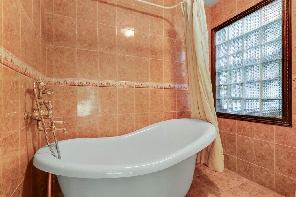 Image 22 of property listing at 13095 Belhaven Court 8, Wellington, FL 33414