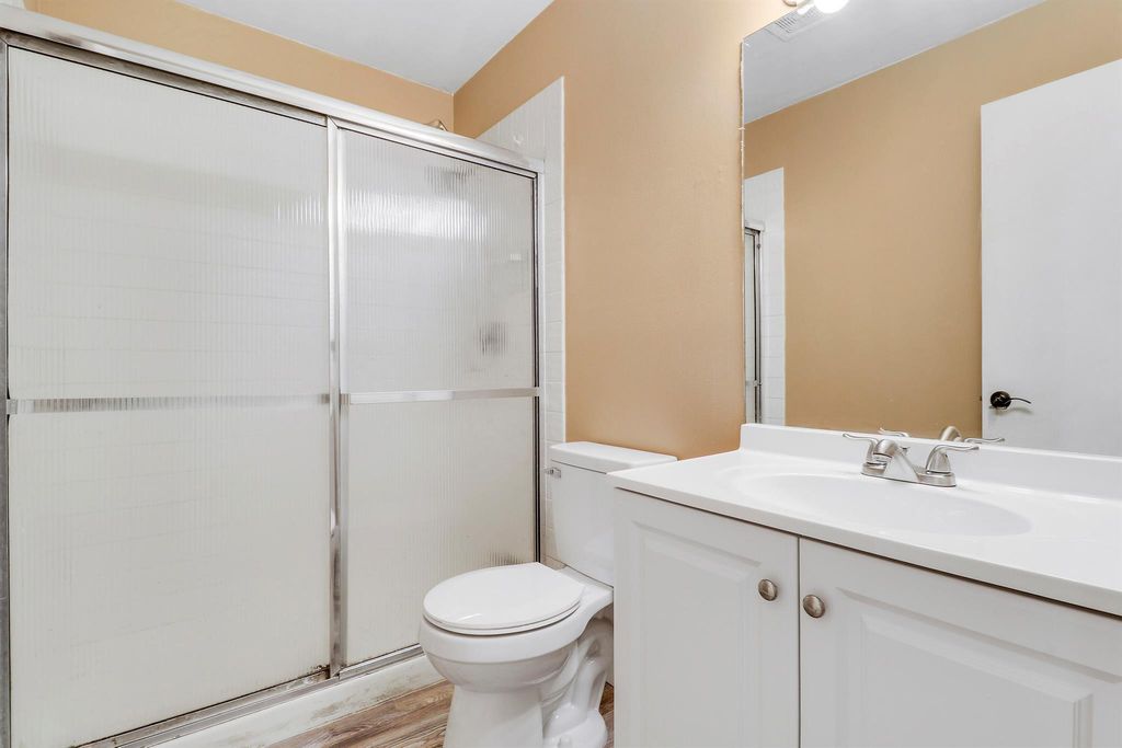 Image 24 of property listing at 13095 Belhaven Court 8, Wellington, FL 33414