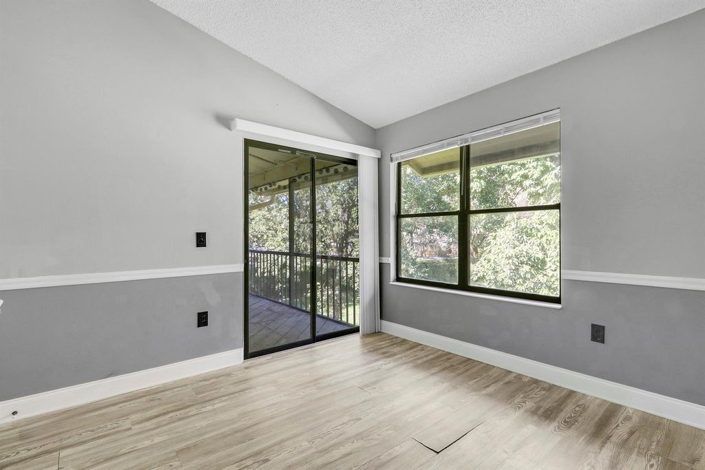 Image 25 of property listing at 13095 Belhaven Court 8, Wellington, FL 33414