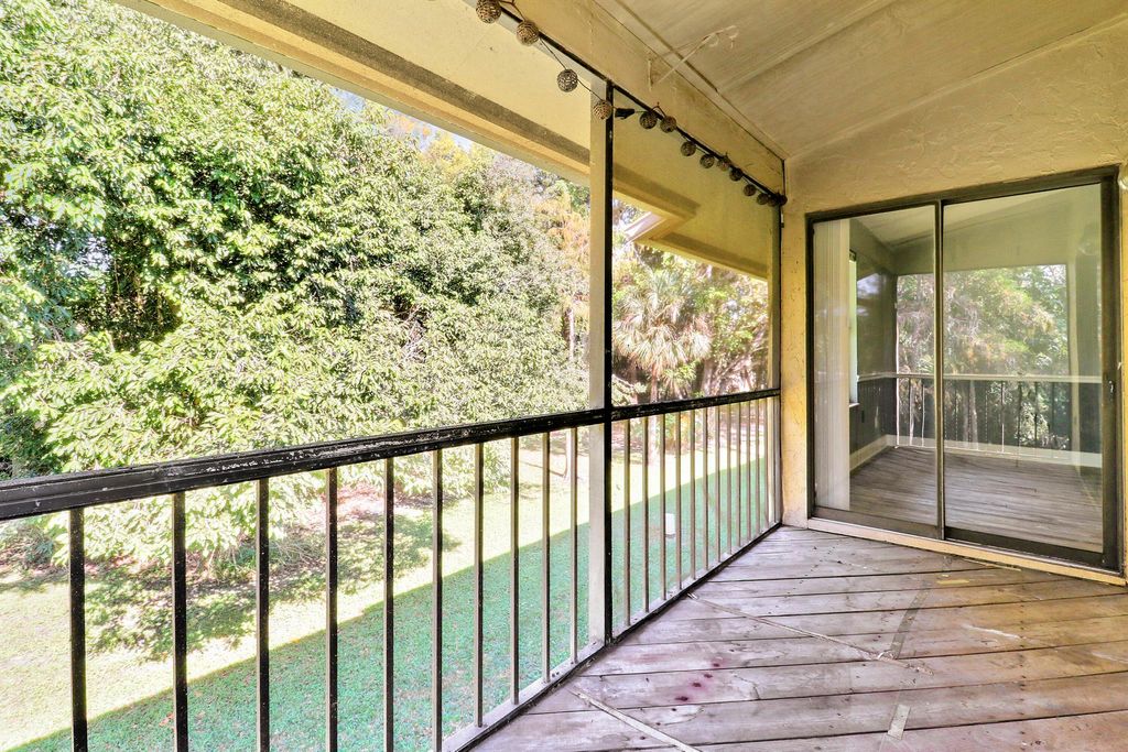 Image 28 of property listing at 13095 Belhaven Court 8, Wellington, FL 33414