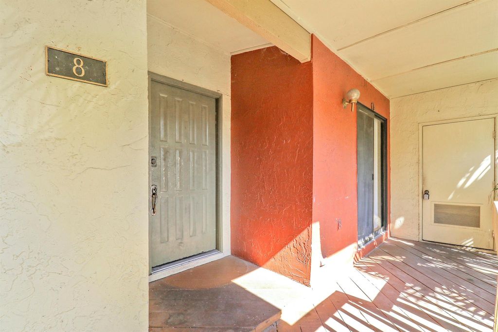 Image 30 of property listing at 13095 Belhaven Court 8, Wellington, FL 33414