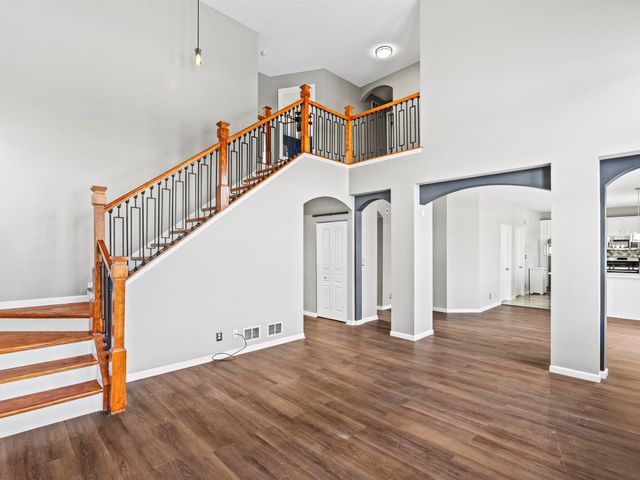 1140 Hyde Park, Crown Point, IN 46307