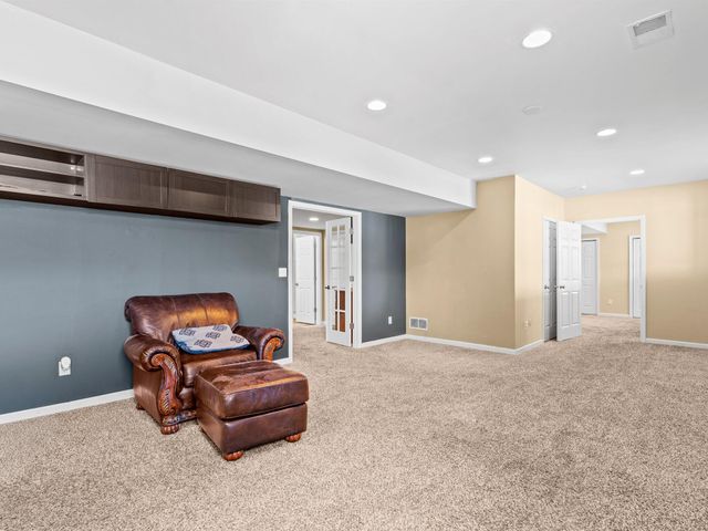 1140 Hyde Park, Crown Point, IN 46307