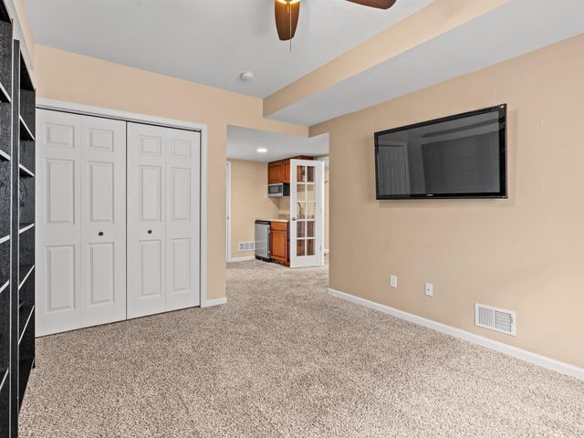 1140 Hyde Park, Crown Point, IN 46307