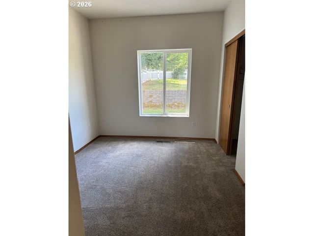 4040 Nw 18TH Cir, Camas, WA 98607