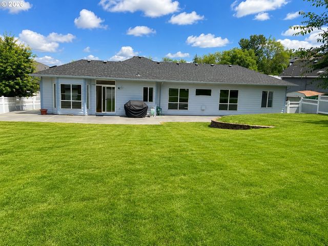 4040 Nw 18TH Cir, Camas, WA 98607