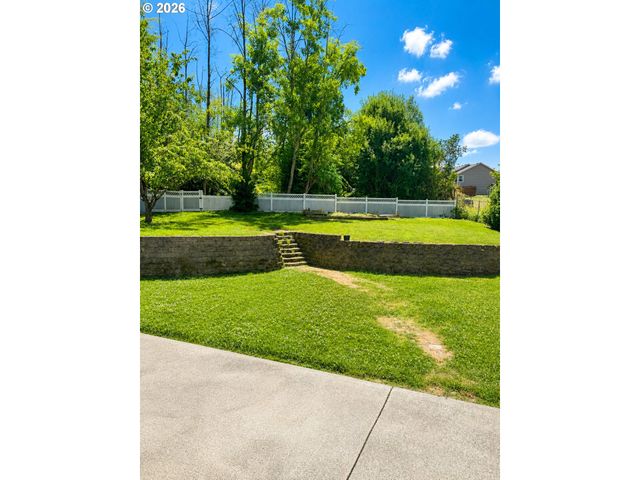 4040 Nw 18TH Cir, Camas, WA 98607