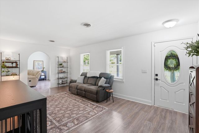 403 Forest Circle, Summerville, SC 29483