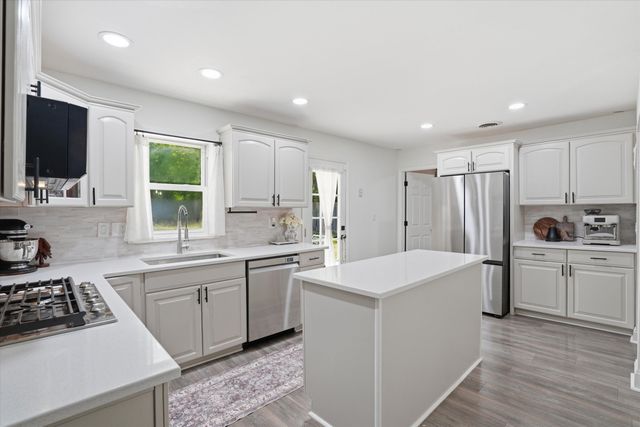 403 Forest Circle, Summerville, SC 29483