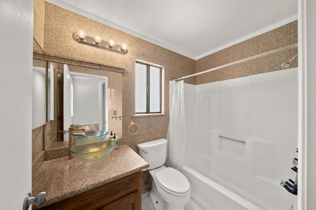 300 Withington Ave, Rio Linda, CA 95673