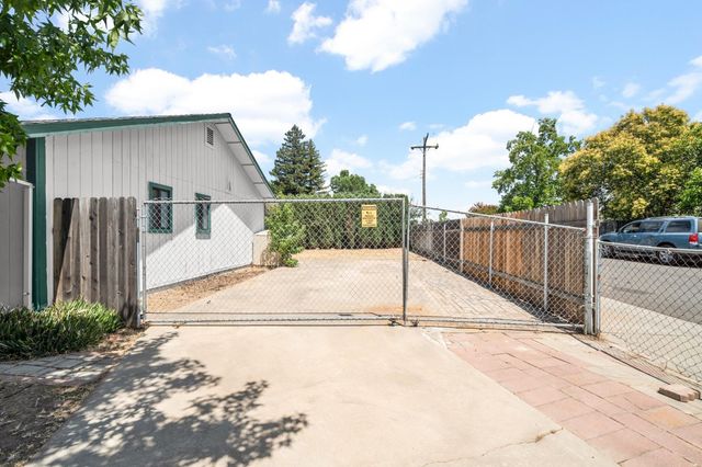 300 Withington Ave, Rio Linda, CA 95673