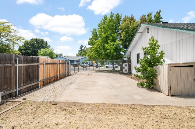 300 Withington Ave, Rio Linda, CA 95673