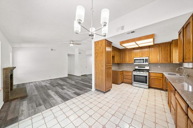 300 Withington Ave, Rio Linda, CA 95673