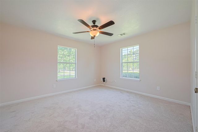 115 N 12th Street, Highlands, TX 77562
