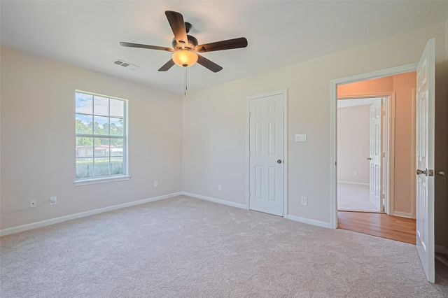 115 N 12th Street, Highlands, TX 77562
