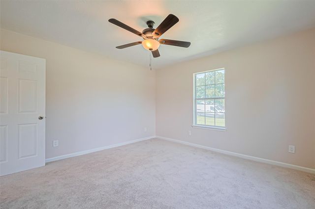 115 N 12th Street, Highlands, TX 77562