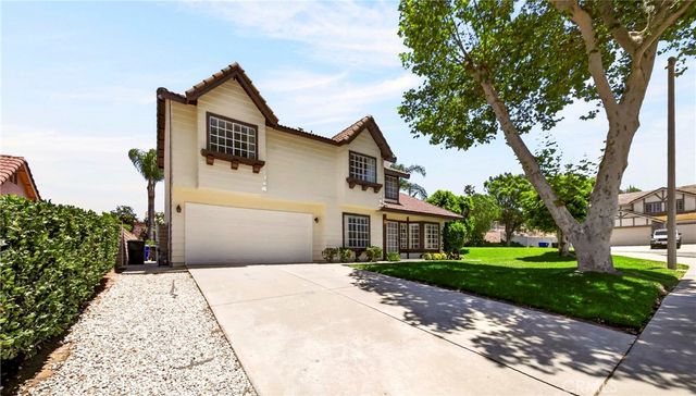 4886 Mount Rainier, Jurupa Valley, CA 92509