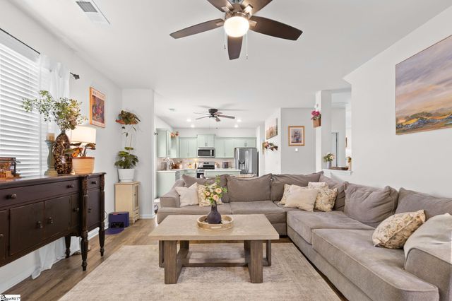 8 Garden Hill Road, Simpsonville, SC 29680