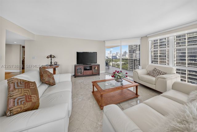 1915 Brickell Ave C1607, Miami, FL 33129