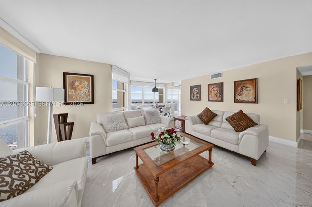1915 Brickell Ave C1607, Miami, FL 33129