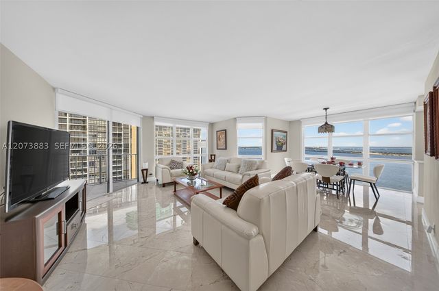 1915 Brickell Ave C1607, Miami, FL 33129