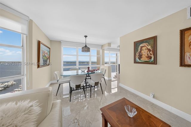 1915 Brickell Ave C1607, Miami, FL 33129
