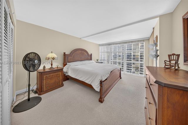 1915 Brickell Ave C1607, Miami, FL 33129