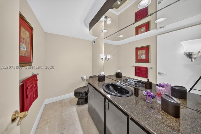 1915 Brickell Ave C1607, Miami, FL 33129
